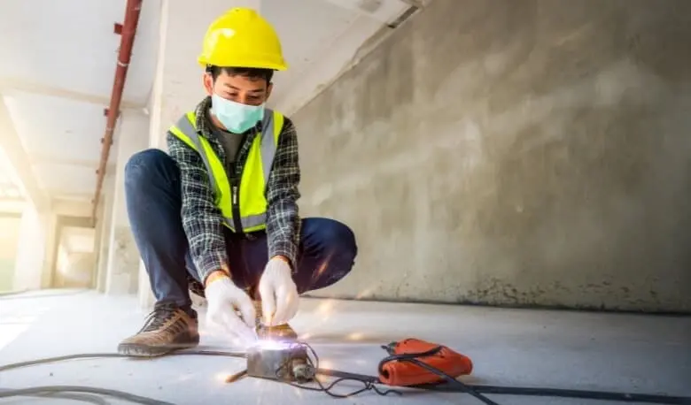 What-Should-You-Do-in-an-Electrical-Emergency
