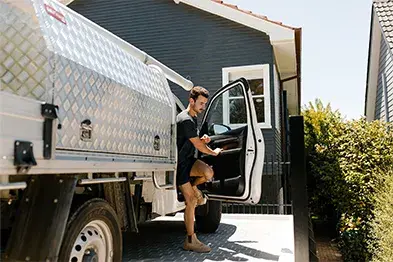 emergency electrician from Calibre Connect quickly leaving work ute